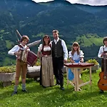 Hausebengut Бадгаштейн