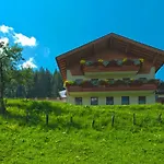 Hausebengut Фермерский дом *